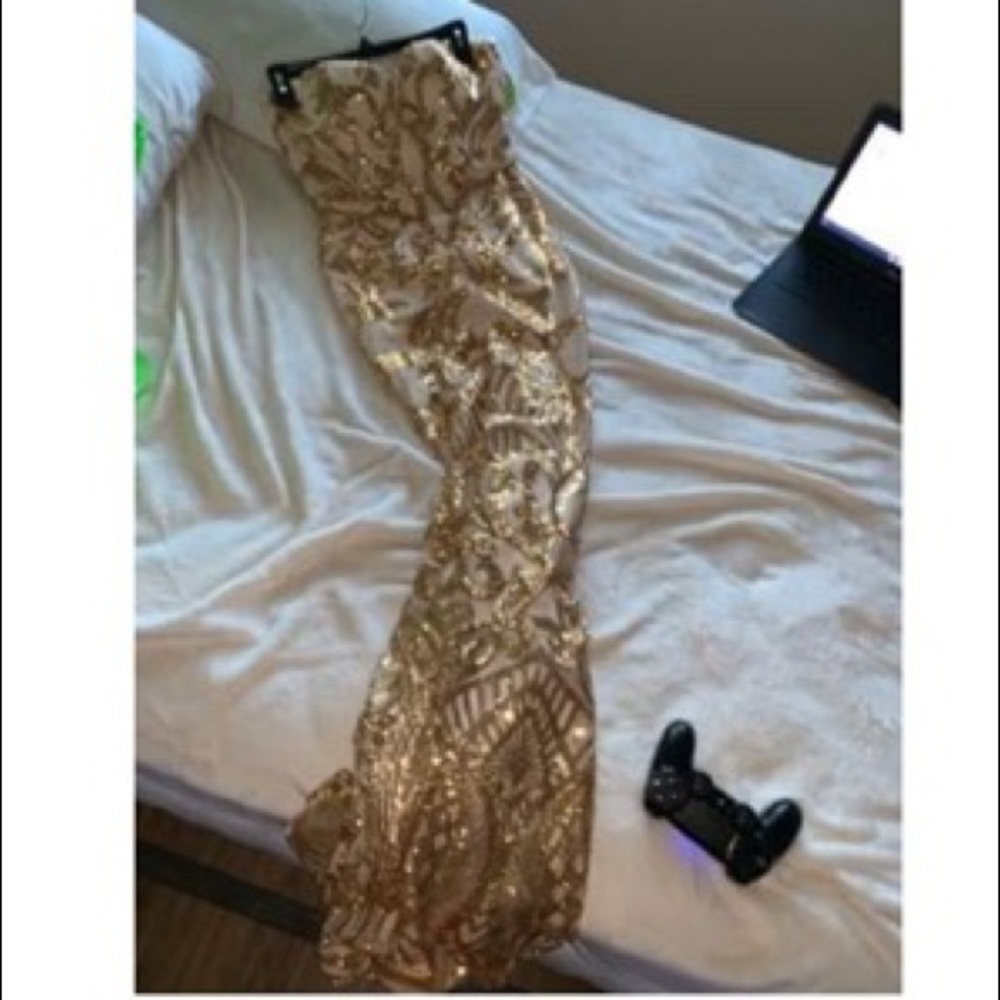 ivory and gold prom dress / gown 🤩